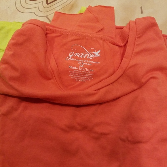 CLOTHING - Picture 3 of 8